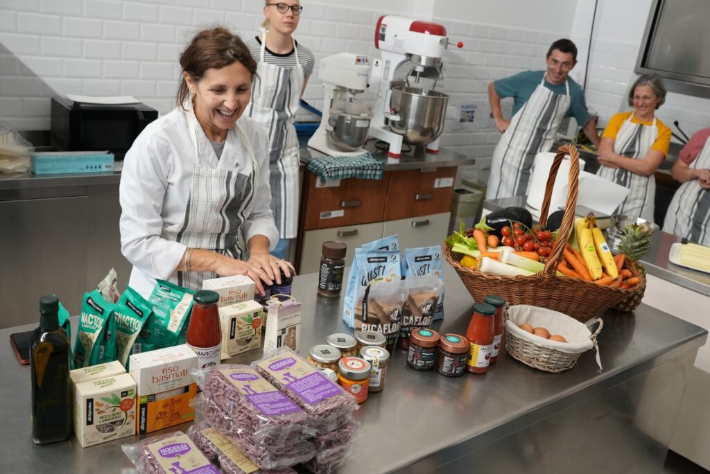 Bottega-cucina-laboratorio-formazione-commercio-equo